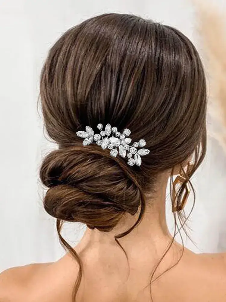 a short hair accessory for wedding