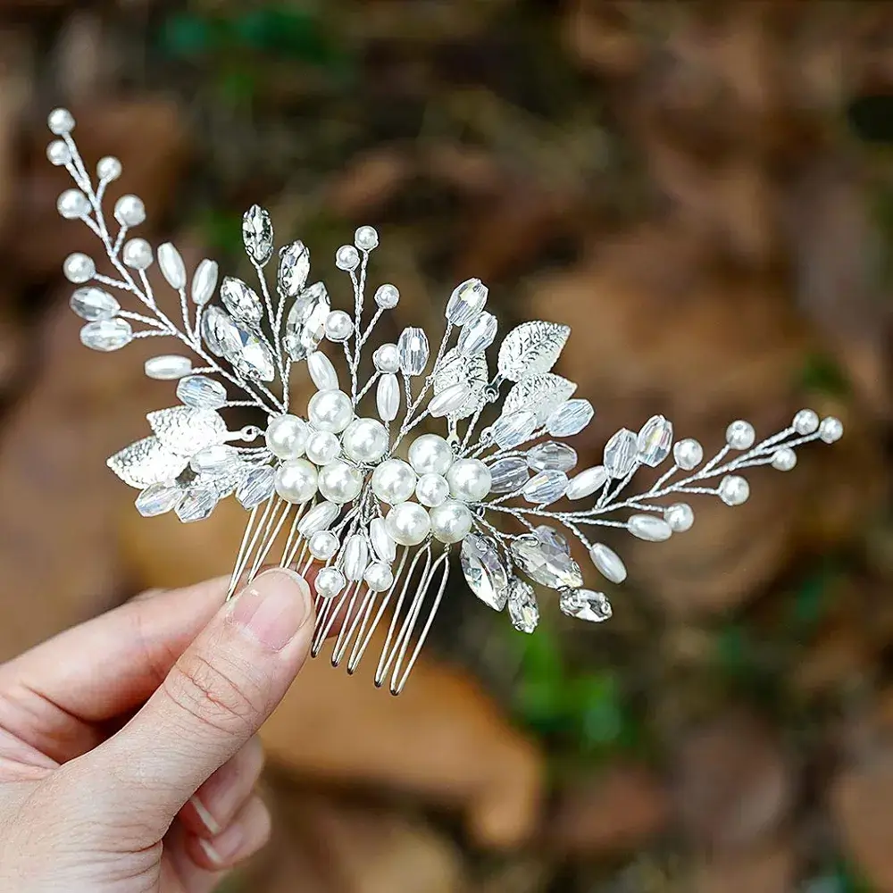 one of the short hair accessories for wedding
